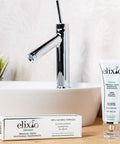Aufhellende Zahnpasta auf Aktivkohlebasis - Elixio Cosmetics